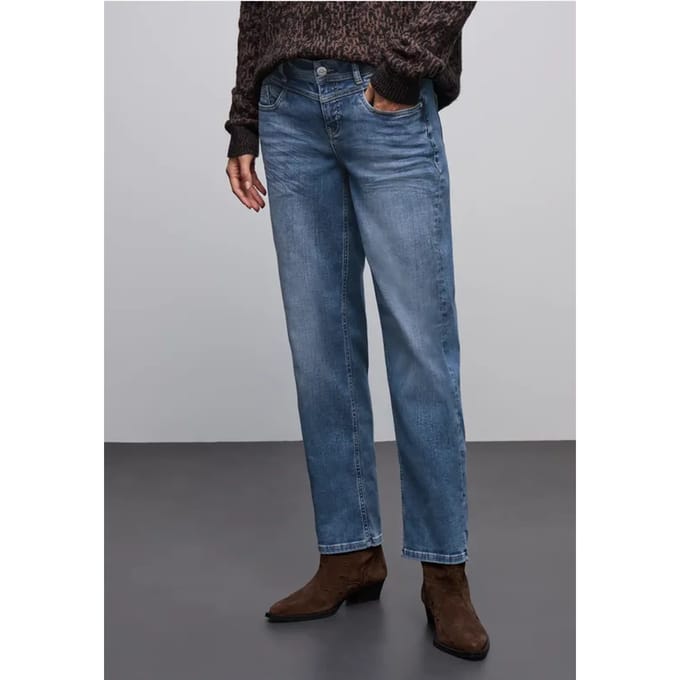 Straight Legs jeans