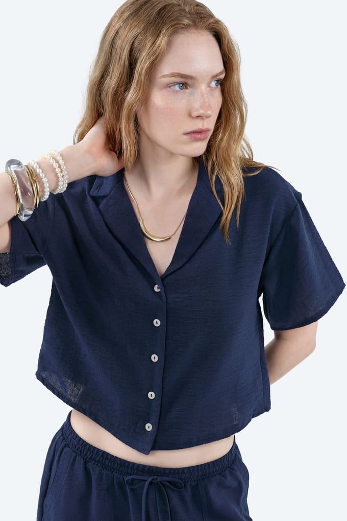 Gestructureerde Crop Shirt met Knoopsluiting