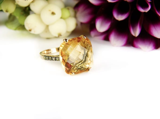 Ring in geel goud gezet met citrien