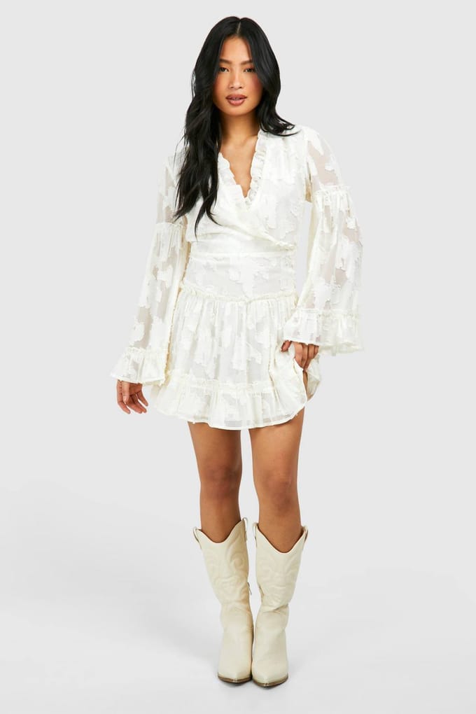 boohoo Dames Petite Burnout Frill Minijurk | Ivoor | Maat: 38