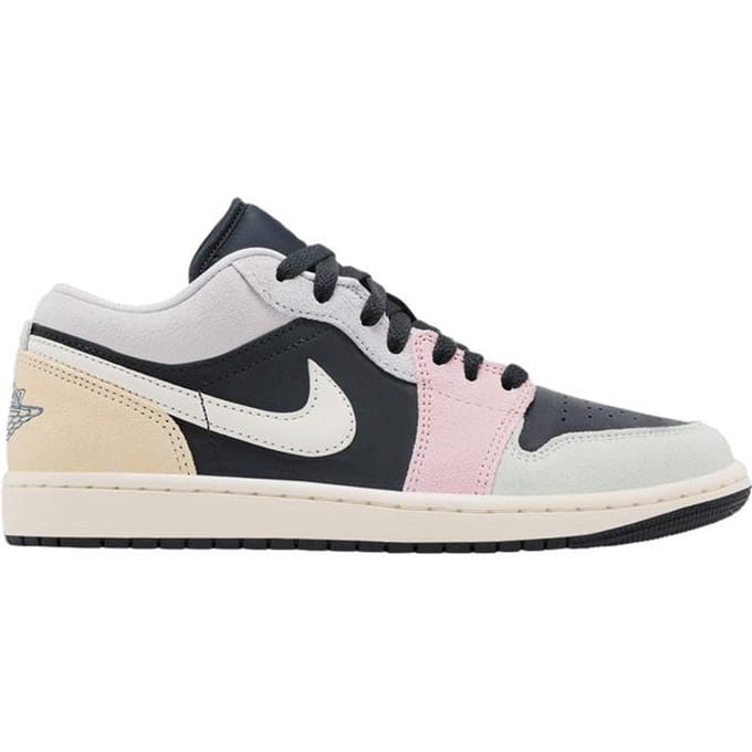 Jordan 1 Low SE Black Pastels 44 black