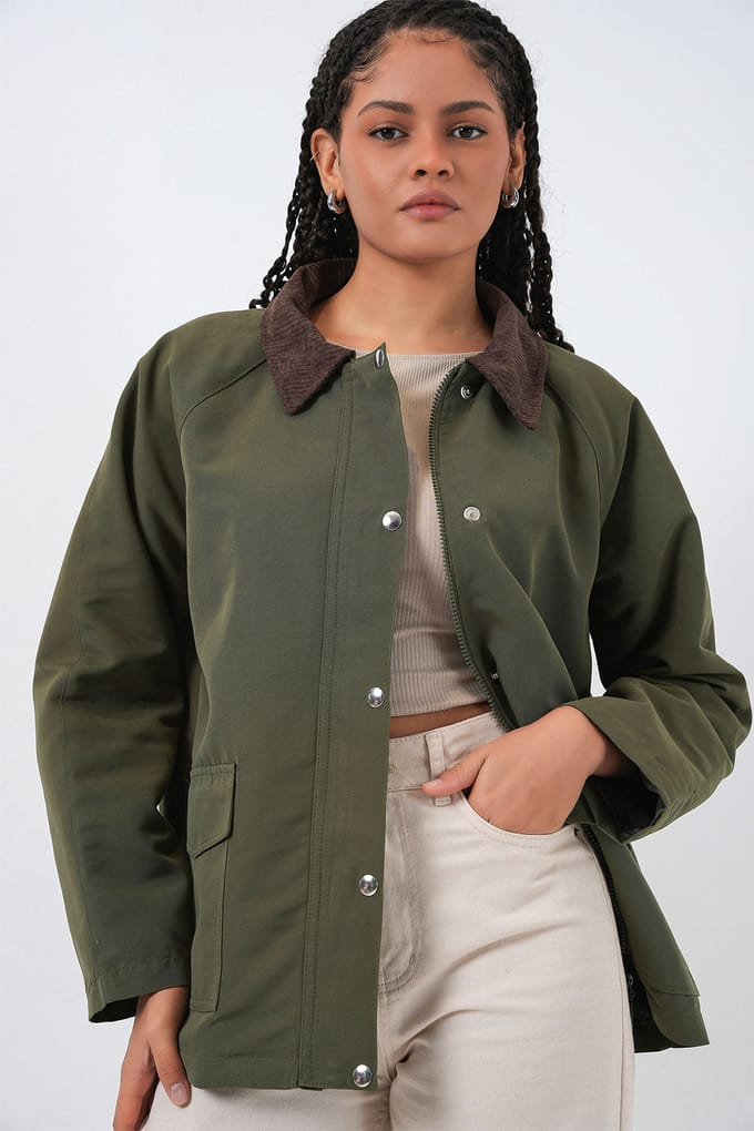 Gabardinejack met knoopsluiting en zakken