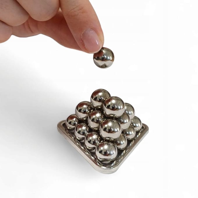 Metalen Puzzelpiramide - Logica & Concentratie