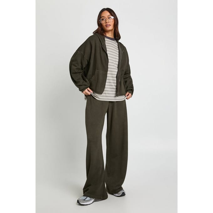 boohoo Dames Tall Washed Distressed Hem Straight Leg Trainingspak | Khaki | Maat: XS