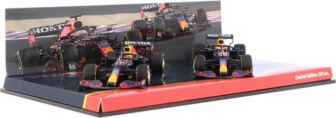 Red Bull Racing RB16B Minichamps Modelauto 1:43 2021 Max Verstappen / Sergio Perez Red Bull