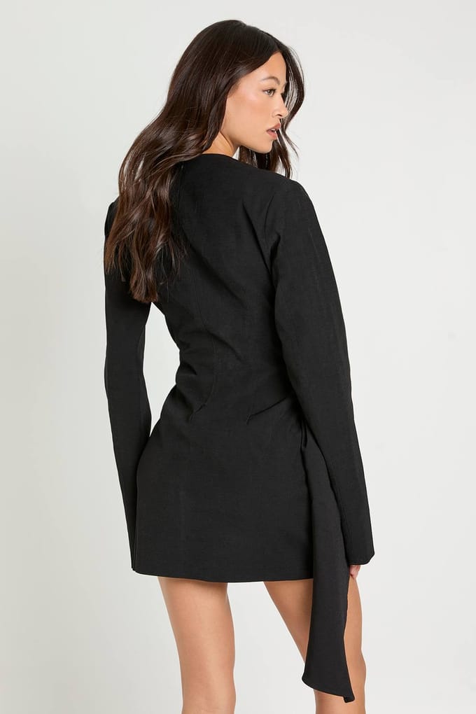 boohoo Dames LANGE WIKKELJURK MET CORSAGEVERSIERING | Black | Maat: 8