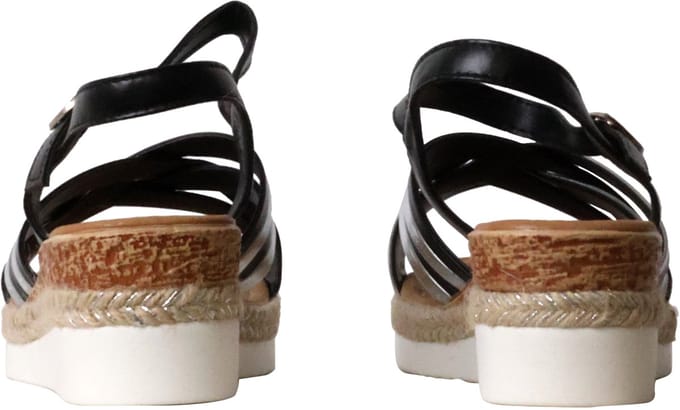 Sandalen met sleehak en bandjes