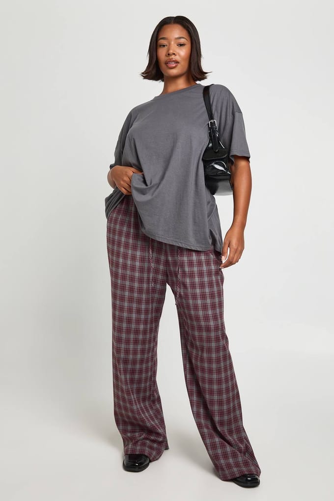 boohoo Dames Plus oversized T-shirt | Houtskool | Maat: 44