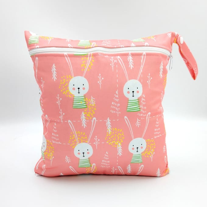Strandtas met ritssluiting – Waterdichte strandtas – Luiertas – 28x30 cm –Roze konijn K210