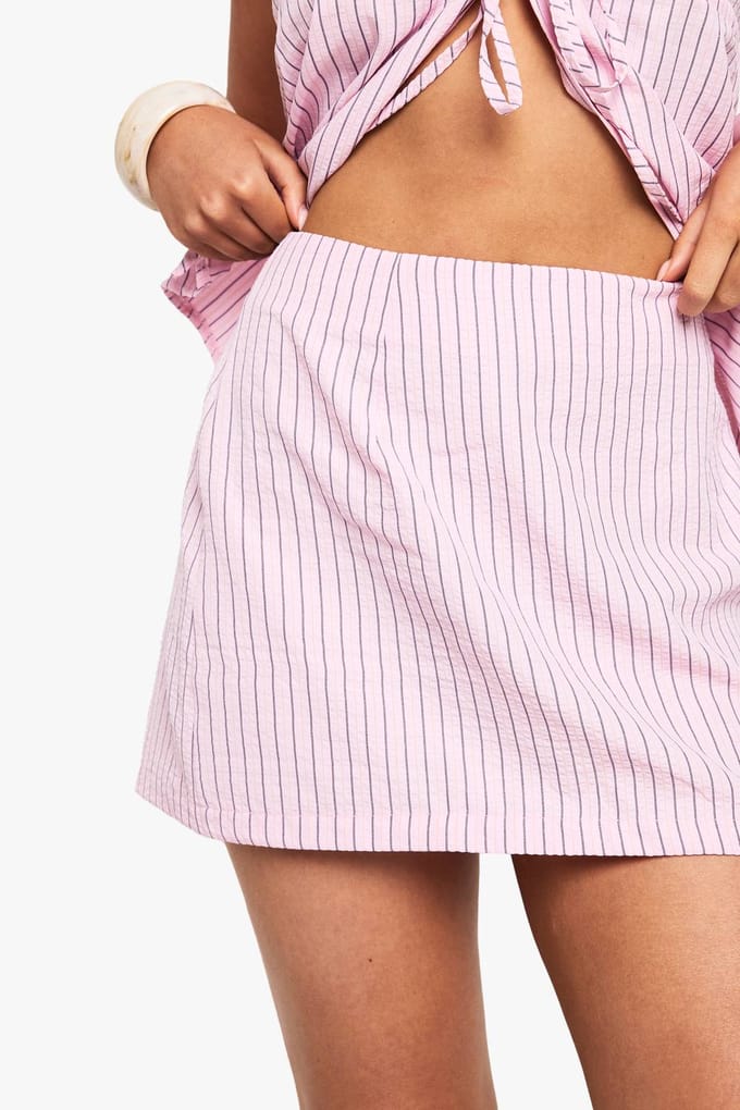 boohoo Dames Textuurgestreepte Mini-Rok | Pastel Pink | Maat: 10