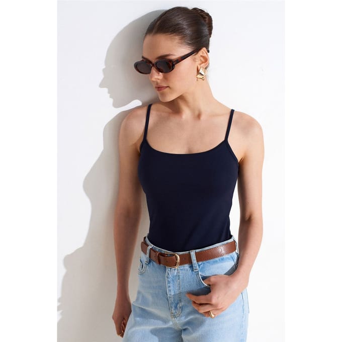 Slim-fit Mouwloze Blouse met Vierkante Hals