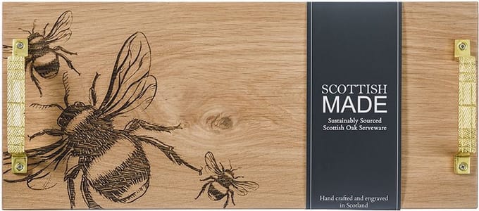 Serveerplank Bijen met Goudkleurige Handvatten - 45x20 - Eikenhout - Scottish Made