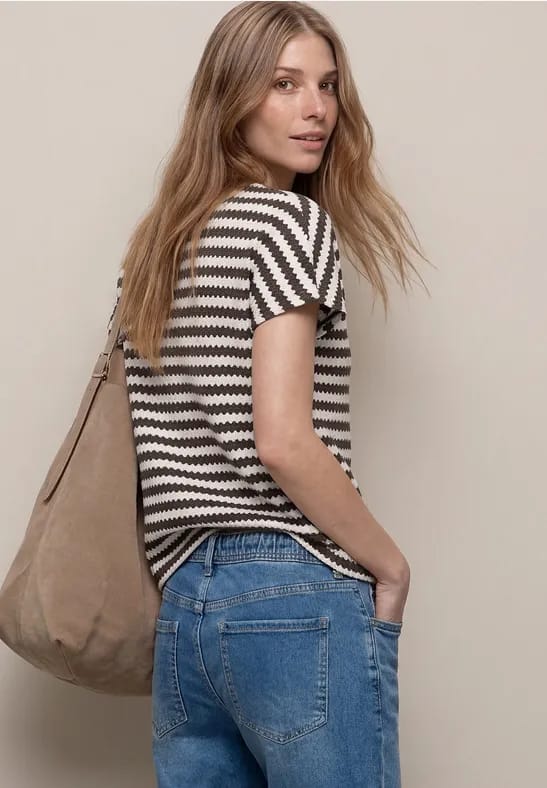 Shirt met losse schouders en strepen