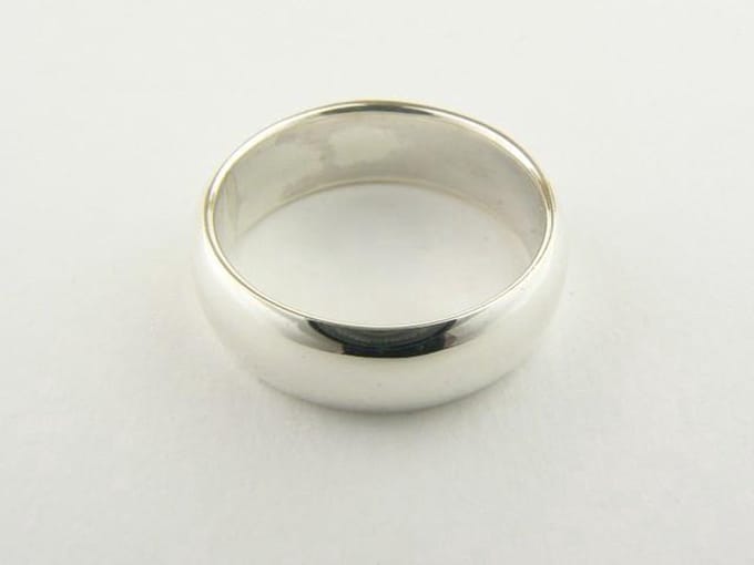Gladde zilveren ring - 7 mm. - maat 18.5