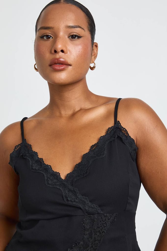 boohoo Dames Plus Kanten Chiffon Cami Top Met Kantafwerking | Zwart | Maat: 54