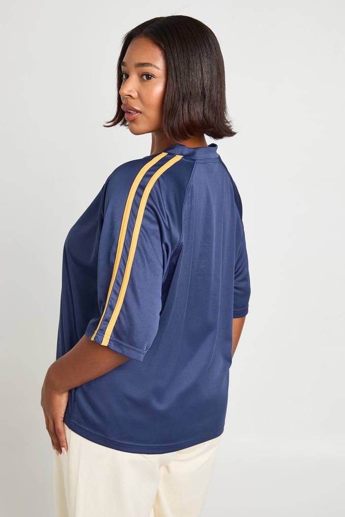 boohoo Dames Plus gestreepte voetbaltop | Marineblauw | Maat: 48