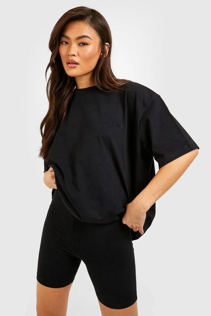 Dames Dsgn Studio Oversized T-shirt En Fietsbroek Set | Zwart | Maat: Large