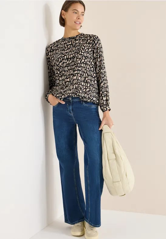 Blouse met gesmockte halslijn