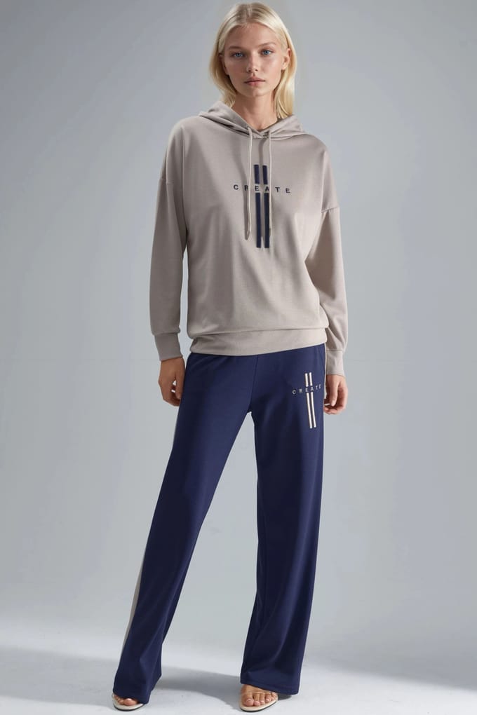Modal Touch Hoodie en Broekset met Streepdetails