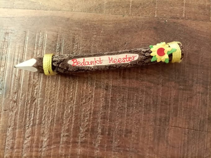 Floz Design bedankje meester - afscheid meester - potlood met tekst: bedankt meester - fairtrade en duurzaam