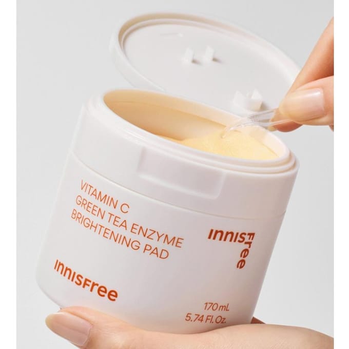 Innisfree Vitamin C Green Tea Enzyme Brightening Pad 60 pads AUTHENTIC STORE beige