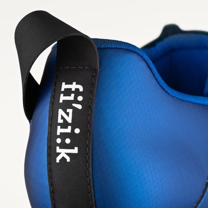 Fizik | Transiro Hydra | Triathlonschoen | White / Metallic Blue
