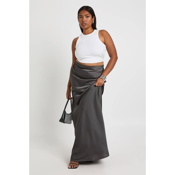 boohoo Dames Plus satijn geruched zijdetail kolom maxirok | Slate Grey | Maat: 18
