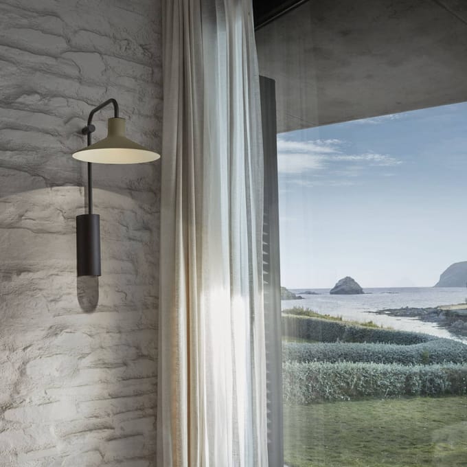 Bover LED wandlamp Platet A/02, zwart/olijfgrijs