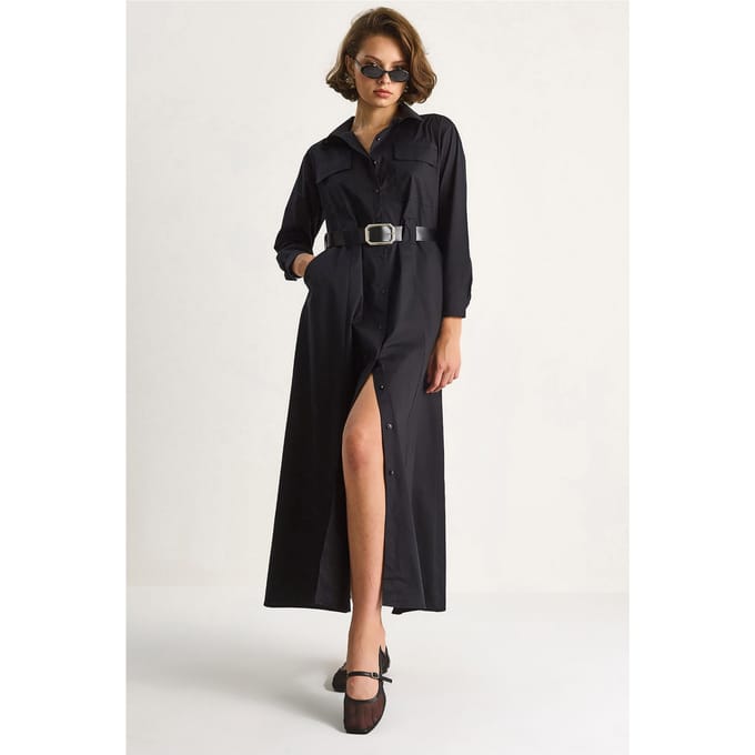 Maxi-jurk met lange mouwen, knoopsluiting en overhemdkraag