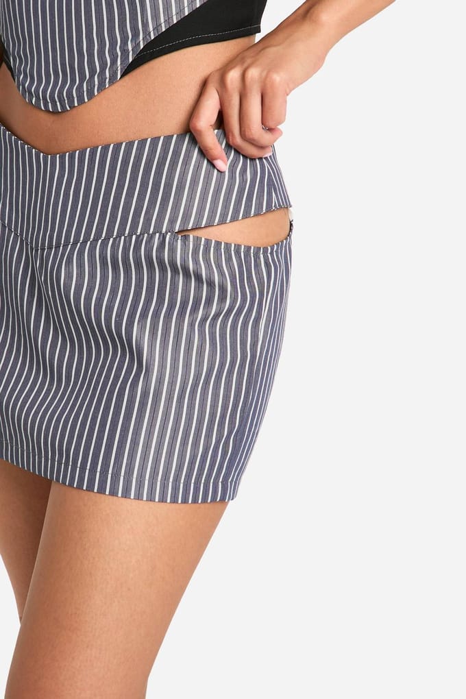 boohoo Dames Pinstripe Cut Out Side Straight Mini Skirt | Grijs | Maat: 36