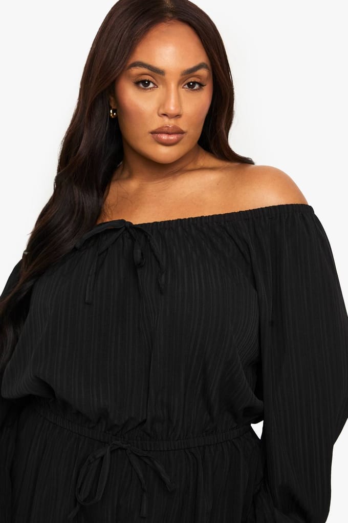 boohoo Dames Plus Getextureerde Cheesecloth Off Shoulder Playsuit | Zwart | Maat: 52