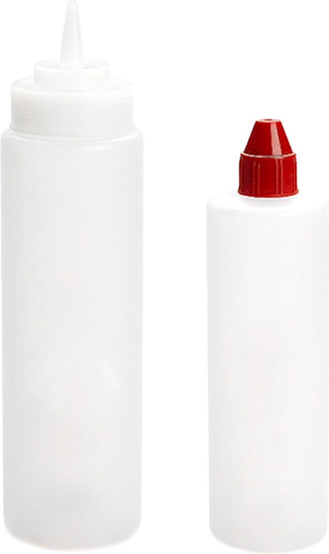 Doseerfles/sausfles - set 2x - 500/700 ml - met schenktuit - transparant - 18 en 22 cm