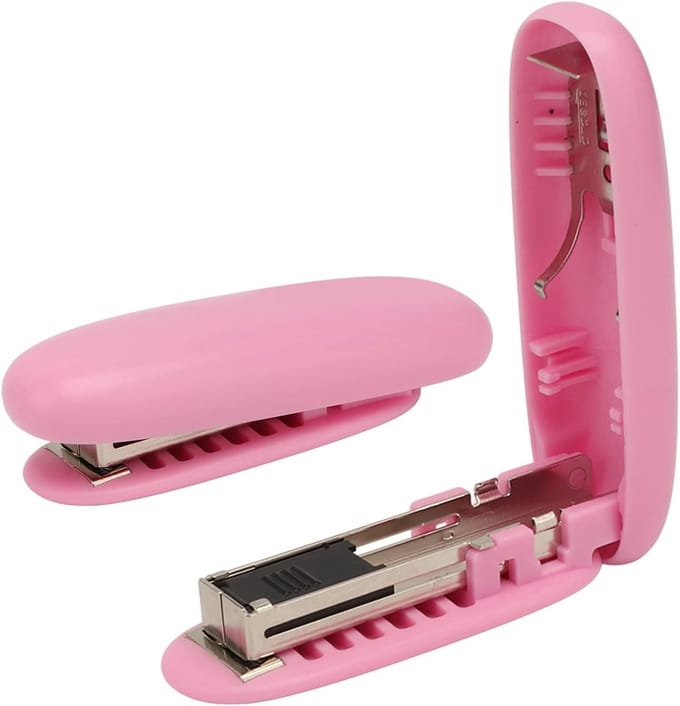 Draagbare mini nietmachine voor kinderen, schoolbenodigdheden en kantooraccessoires (Roze)