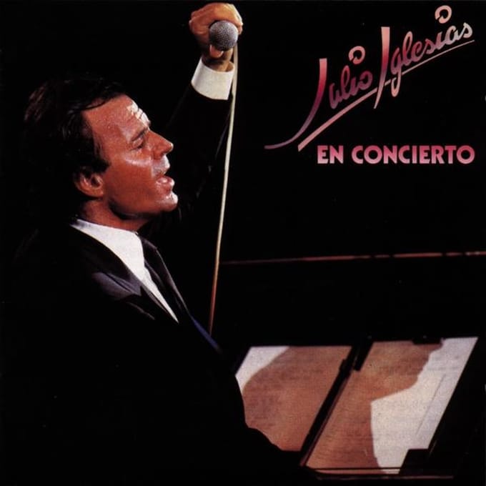En Concierto = In Concert