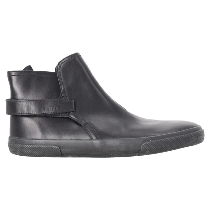Prada Sport Klittenbandschoenen in Zwart Leer