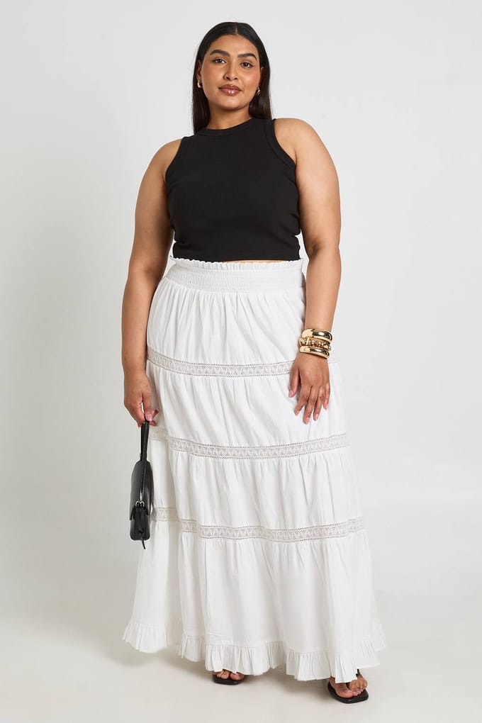 boohoo Dames Plus Poplin Maxi Rok Met Kanten Details En Gelaagd Ontwerp | Wit | Maat: 56