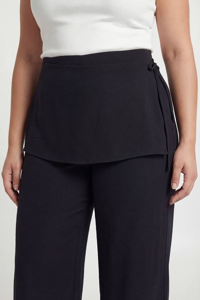 boohoo Dames Plus Strikbroek Met Wikkelrok | Black | Maat: 16