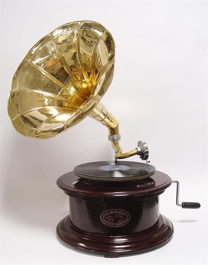 Platenspeler - Grammofoon Messing met Vierkante Hoorn – Luxe Vintage Stijl