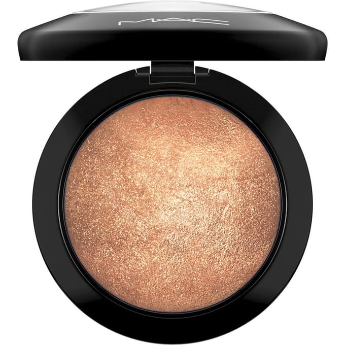 MAC Mineralize Skinfinish Highlighter (Various Shades) - Gold Deposit