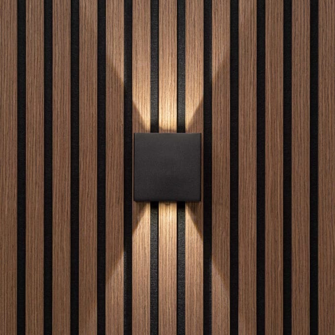 Akudeco – Oplaadbare wandlamp met 5200mAh accu en bewegingssensor – Met verstelbare lichtbundel – 3000k – Zwart