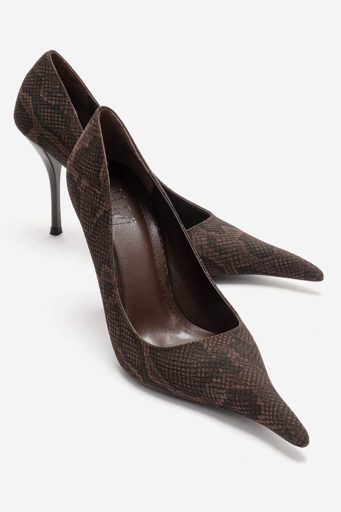 Luce Pump met Puntige Neus en Stilettohak
