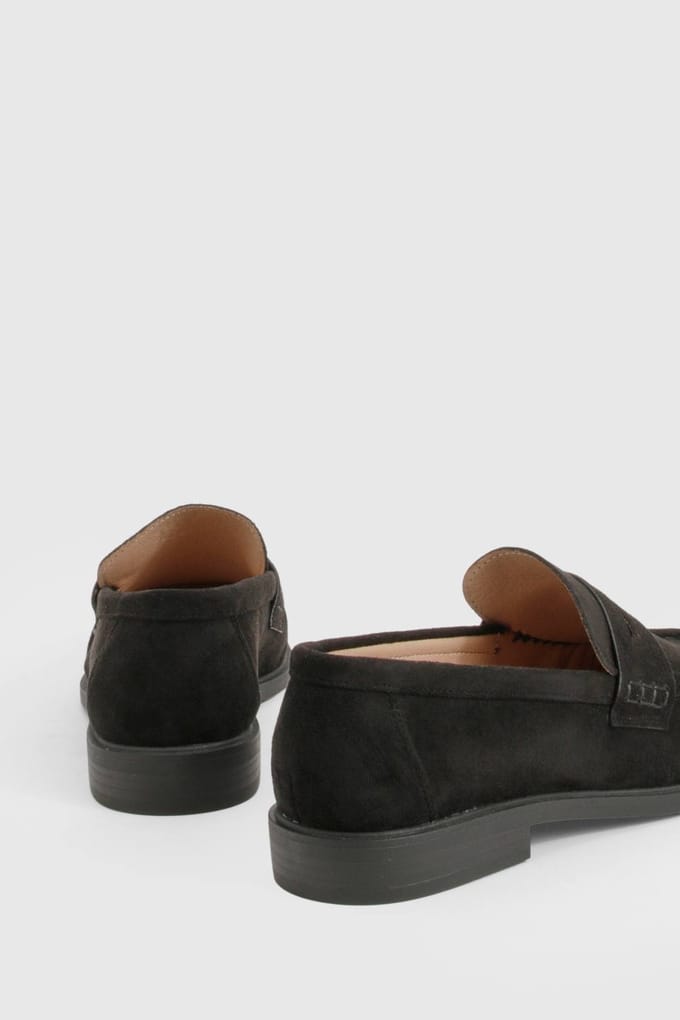boohoo Dames Loafers met brede pasvorm in nep-suede met ruches | Zwart | Maat: 38