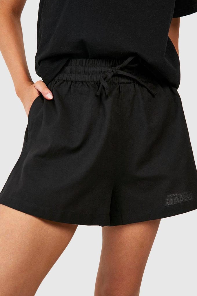 boohoo Dames Tall Linnen Look Flippy Shorts | Zwart | Maat: 38