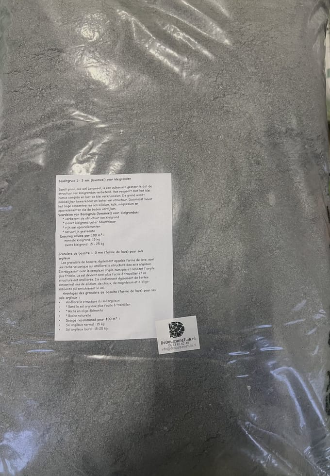 Lavagruis, Basaltgruis, 25 kilo 1-3 mm. DeDuurzameTuin.nl