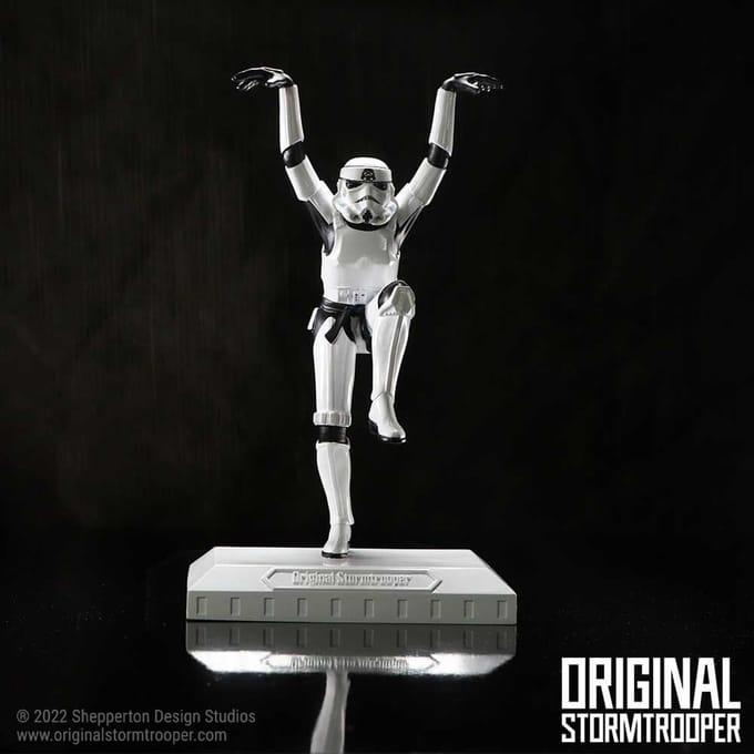 Nemesis Now - Star Wars - Stormtrooper: Crane Kick 20.5cm