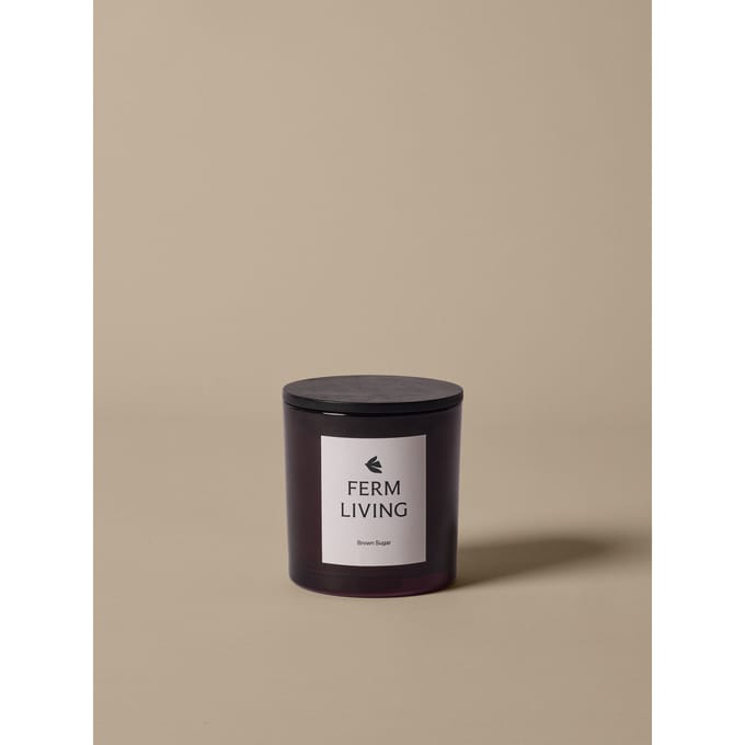 Ferm Living Vitto geurkaars - dark grape - Hoogte 10 cm