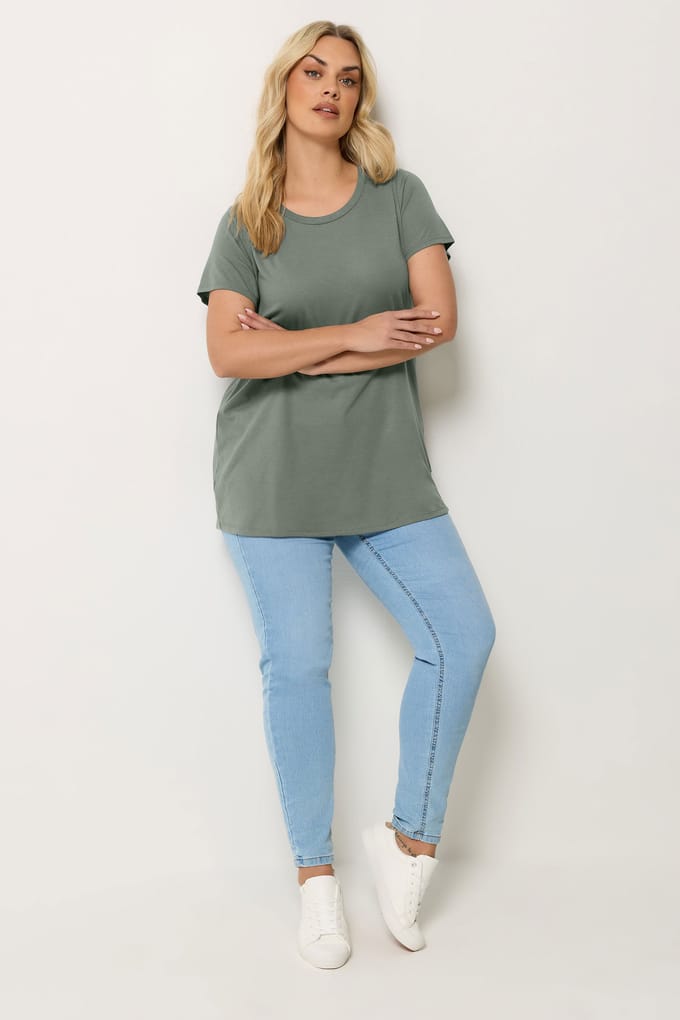 Yours Saliegroene Basis Tshirt Size 44