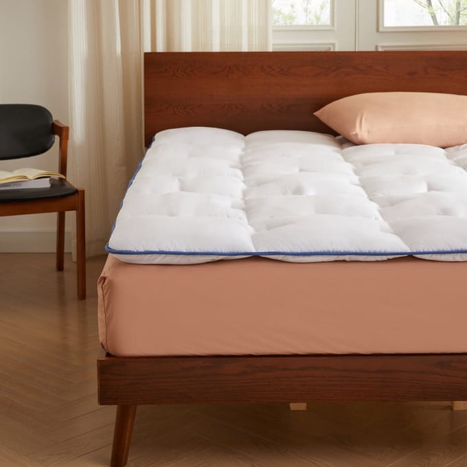CASABEL 160 x 190 cm Omwikkelbare Matrasbeschermer van ademend microvezel met blauwe bies