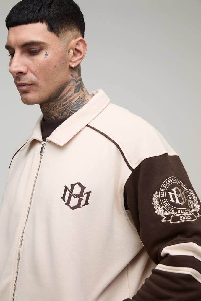 Lang Boxy Fit Jack Met Kraag En Kleurblokken In Varsity Jersey Stijl | Ecru | Size Medium