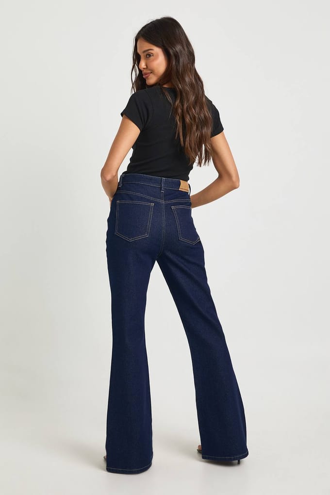 boohoo Dames De Hoge Taille Flare Jeans | Indigo | Maat: 12/30L